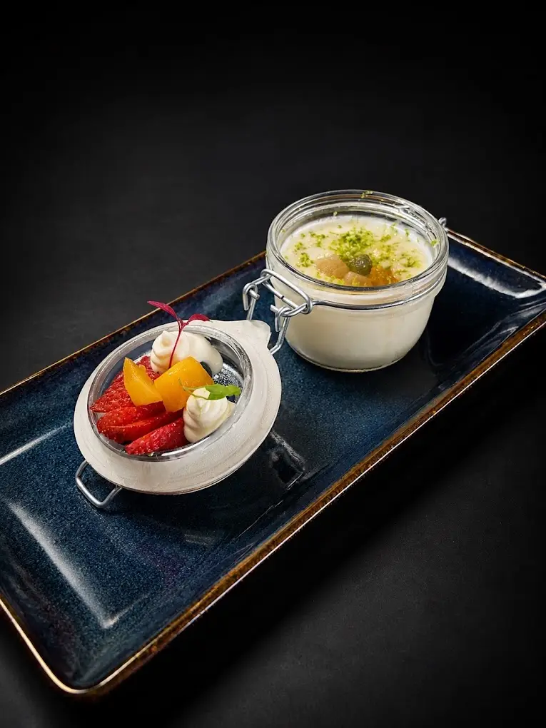 Postres caseros y tradicionales servidos en el restaurante Cal Miquel